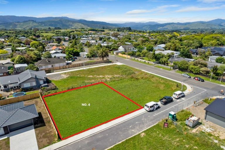 Photo of property in 4 Ropata Te Ao Way, Otaki, 5512