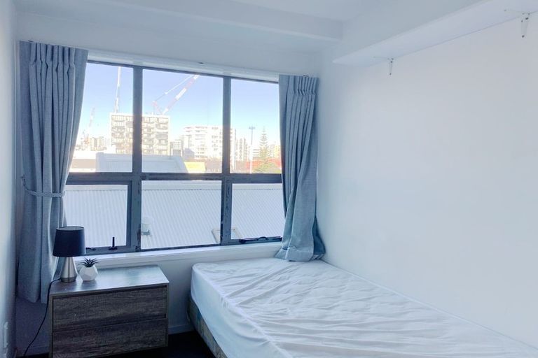 Property details for Harbour Green Apartments, 501/11 Union Street