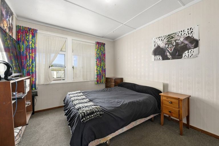 Photo of property in 47 Shearer Crescent, Naenae, Lower Hutt, 5011