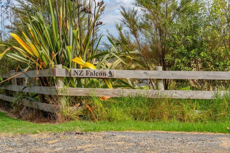Photo of property in 6 Parua Drive, Kaukapakapa, 0873