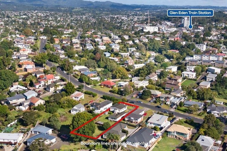 Photo of property in 33 Eastglen Road, Glen Eden, Auckland, 0602