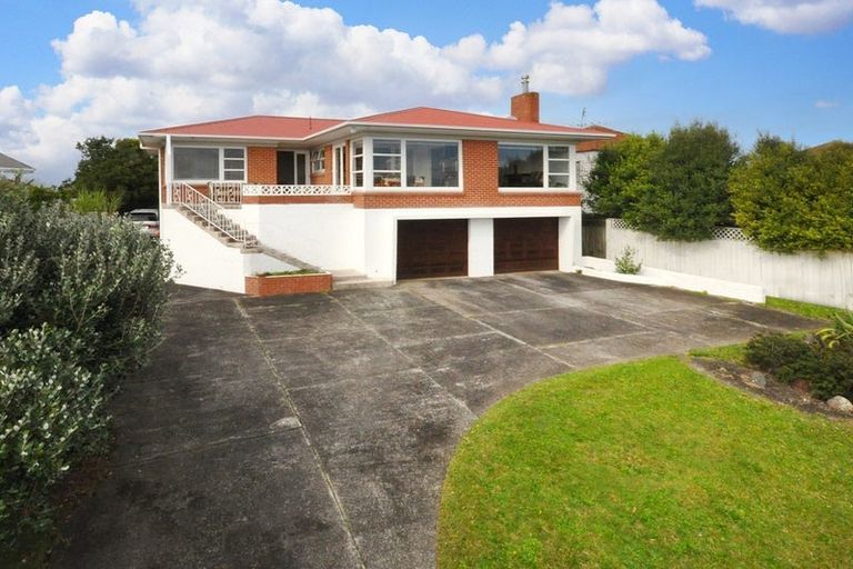 Photo of property in 28 Grassways Avenue, Pakuranga, Auckland, 2010
