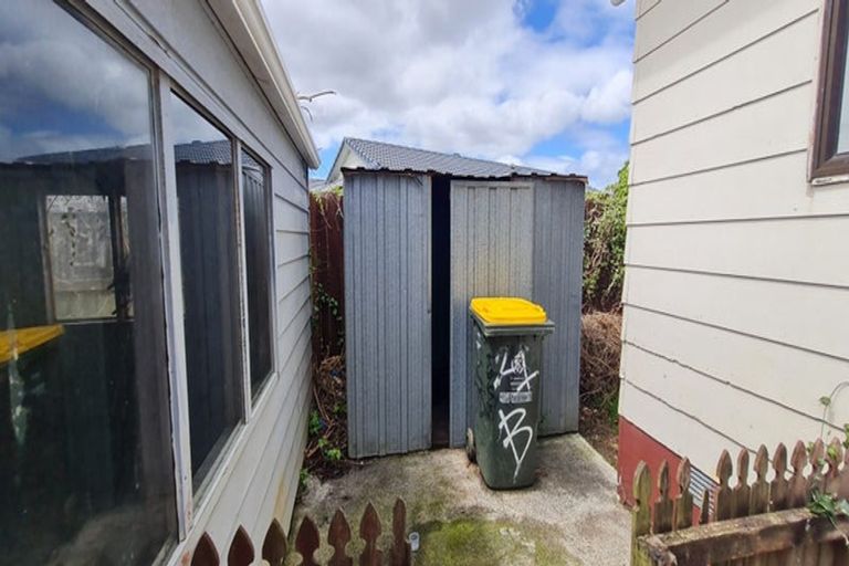 Photo of property in 2/21 Silver Creek Road, Weymouth, Auckland, 2103