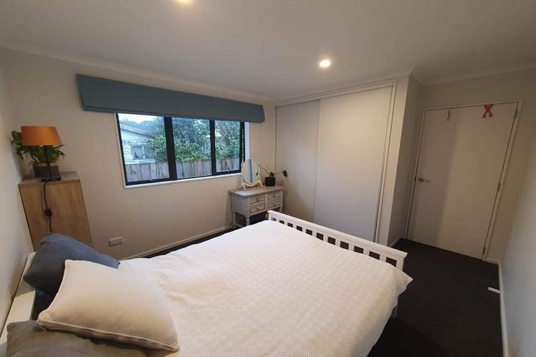 Photo of property in 10b Toatoa Place, Mangere Bridge, Auckland, 2022