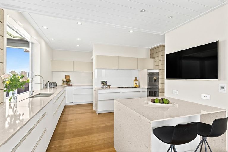 Photo of property in 28 Matheson Bush Road, Leigh, 0985