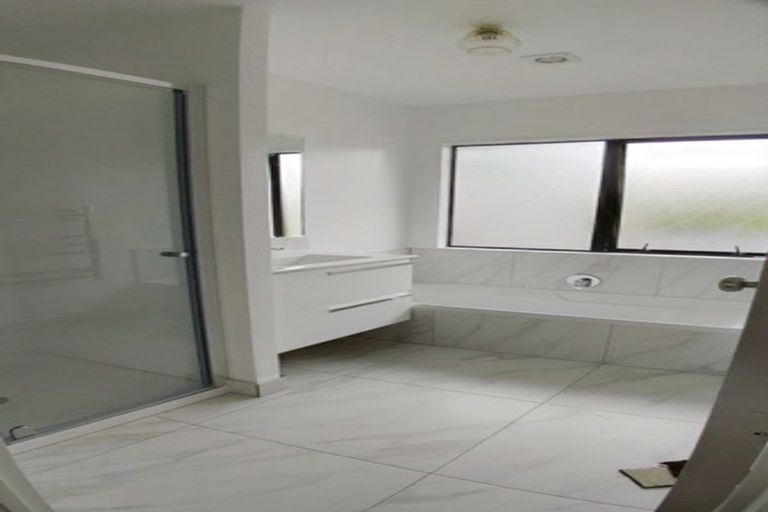 Photo of property in 1/1 Argyle Road, Browns Bay, Auckland, 0630