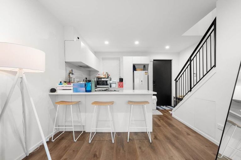 Photo of property in 19 Kotuitui Street, Manukau, Auckland, 2104