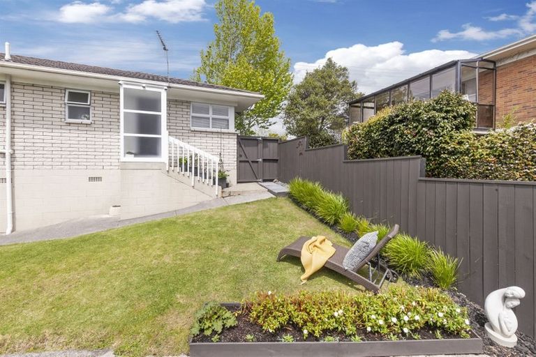 Photo of property in 2/40 Coronation Road, Hillcrest, Auckland, 0627