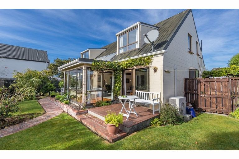 Photo of property in 2/38 Onslow Street, St Albans, Christchurch, 8014