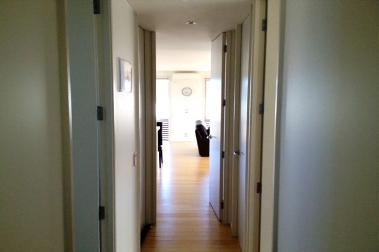 Photo of property in 5 Otonga Heights, Maungaraki, Lower Hutt, 5010