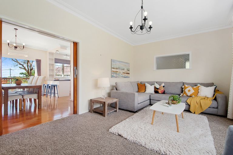 Photo of property in 277 Glengarry Road, Glen Eden, Auckland, 0602