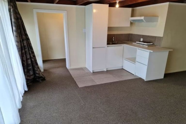 Photo of property in 27 Blanes Road, Weymouth, Auckland, 2103