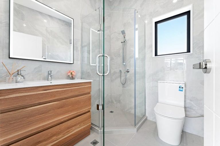 Photo of property in 11a Bowman Road, Forrest Hill, Auckland, 0620