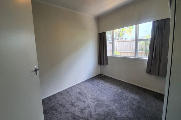 Photo of property in 125 Birkdale Road, Birkdale, Auckland, 0626
