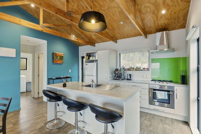 Photo of property in 73 Mould Street, Waitara, 4320