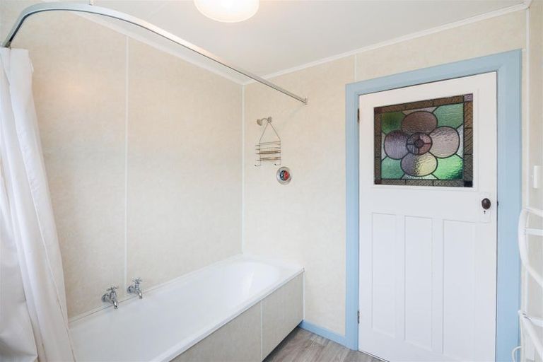 Photo of property in 68 Skerman Street, Marton, 4710