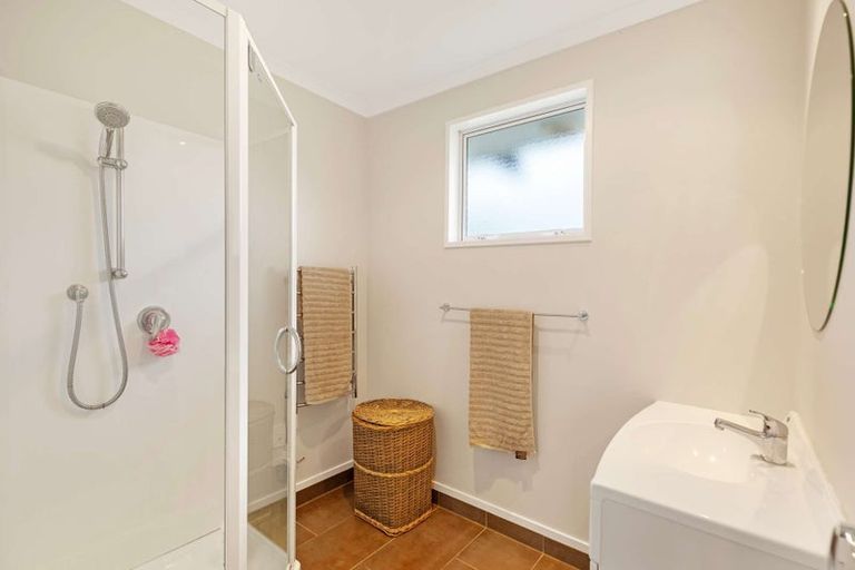 Photo of property in 52 John F Kennedy Drive, Milson, Palmerston North, 4414