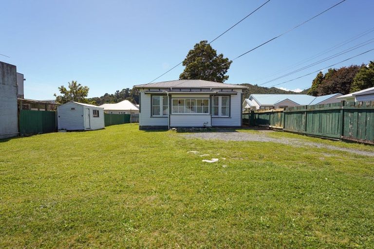 Photo of property in 95 Rata Street, Naenae, Lower Hutt, 5011