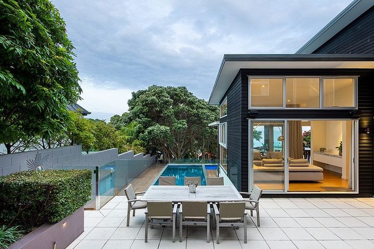 Photo of property in 23 Whitby Crescent, Mairangi Bay, Auckland, 0630