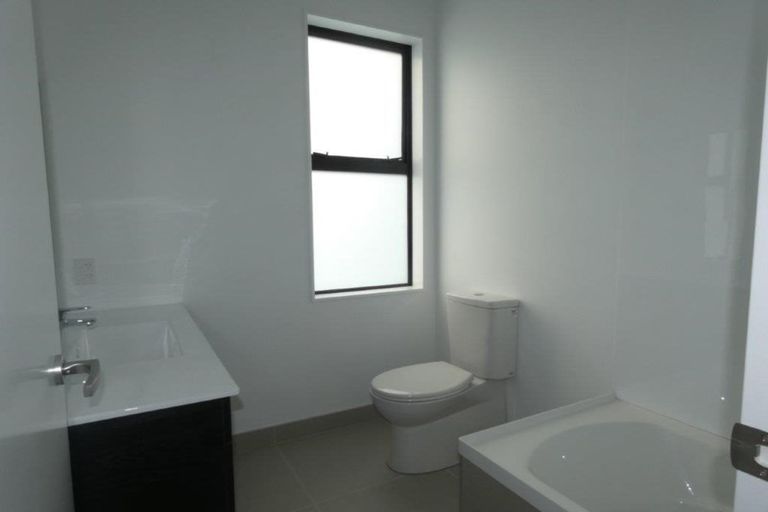 Photo of property in 10/20 Trent Street, Island Bay, Wellington, 6023