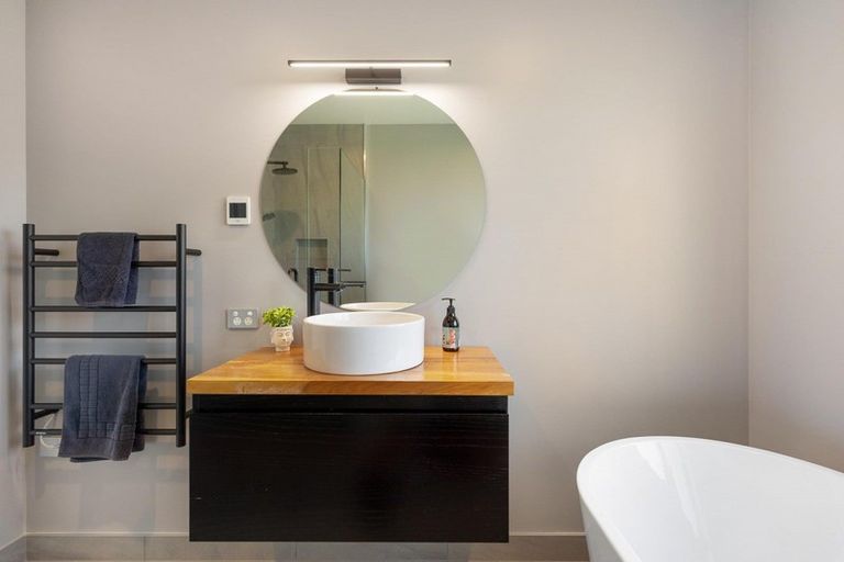 Photo of property in 9 Wren Street, Albert Town, Wanaka, 9305