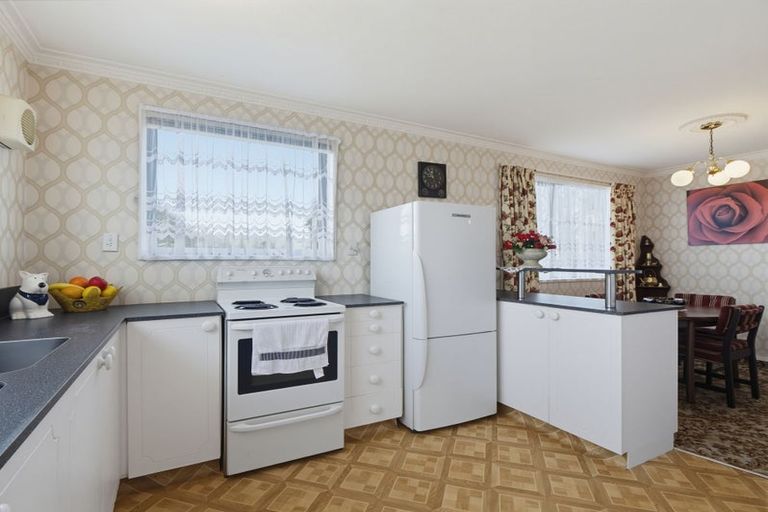 Photo of property in 1/102 Lake Terrace Road, Burwood, Christchurch, 8061