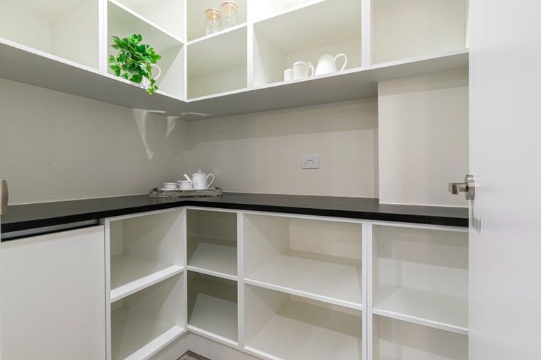 Photo of property in 5 Franheim Crescent, Orewa, 0931