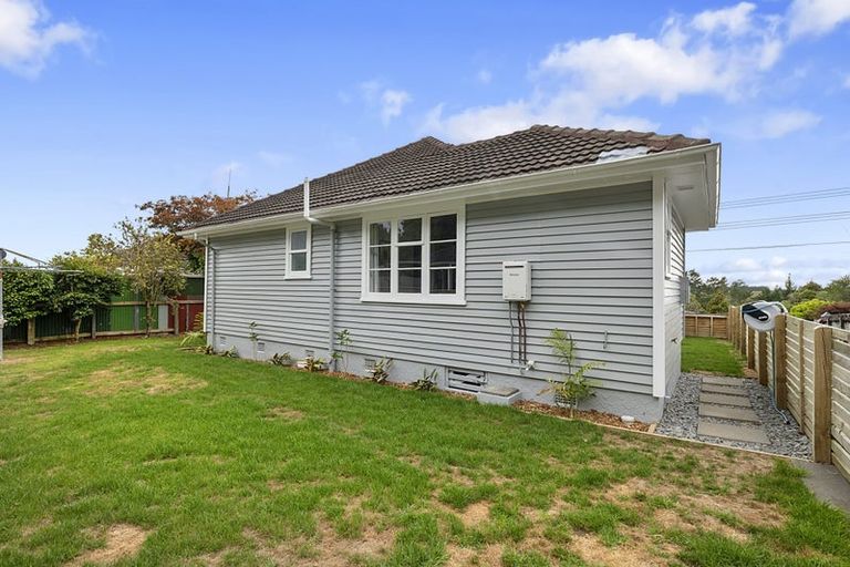 Photo of property in 390 Mangorei Road, Merrilands, New Plymouth, 4312