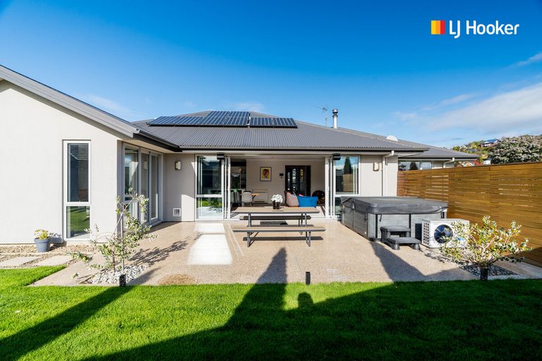 Photo of property in 17 Calluna Crescent, Mosgiel, 9024