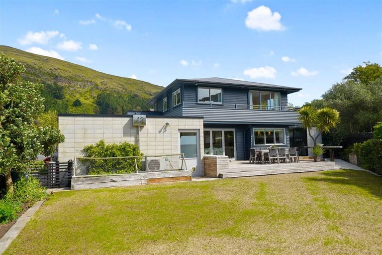 Photo of property in 42 Whitfield Street, Sumner, Christchurch, 8081