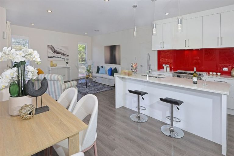 Photo of property in 28d Tram Valley Road, Swanson, Auckland, 0614