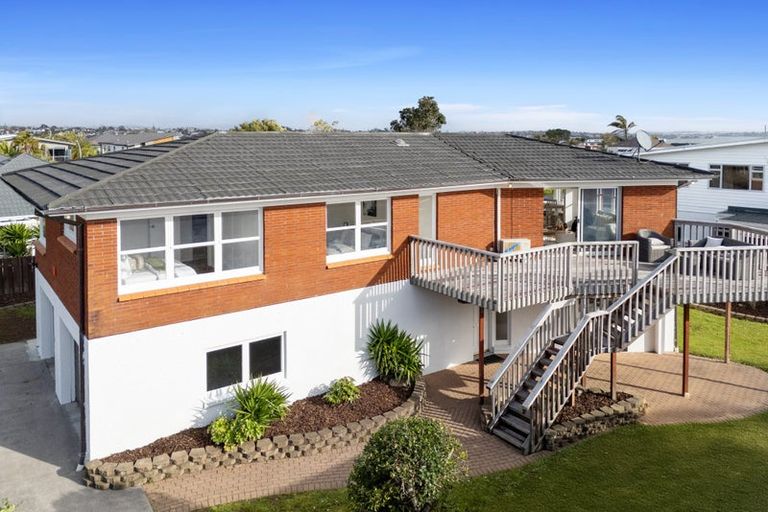 Photo of property in 17a Gulf Crest, Bucklands Beach, Auckland, 2012