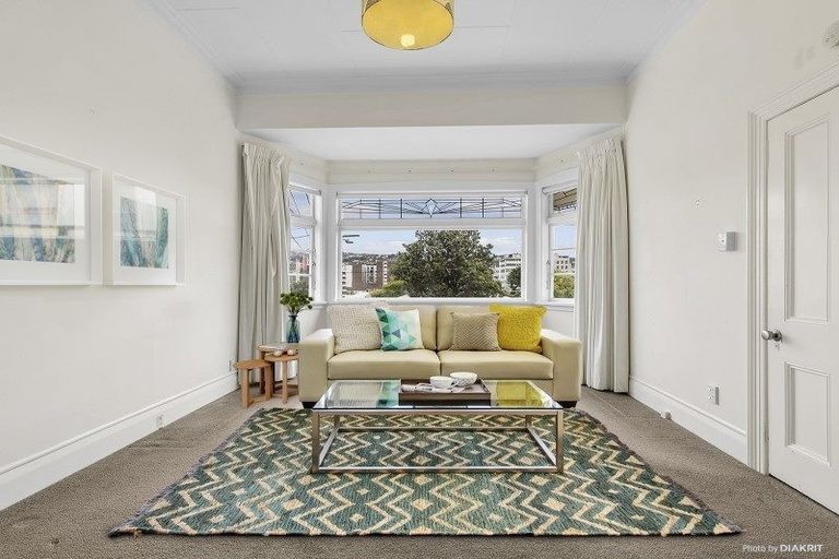 Photo of property in 35 Brougham Street, Mount Victoria, Wellington, 6011