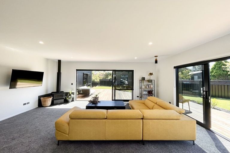 Photo of property in 16 Whitestone Crescent, Weston, Oamaru, 9401