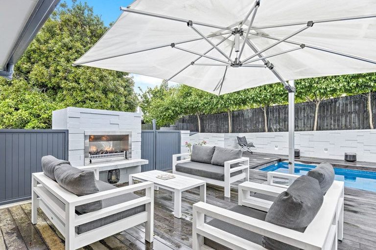 Photo of property in 54 Maxwelton Drive, Mairangi Bay, Auckland, 0630