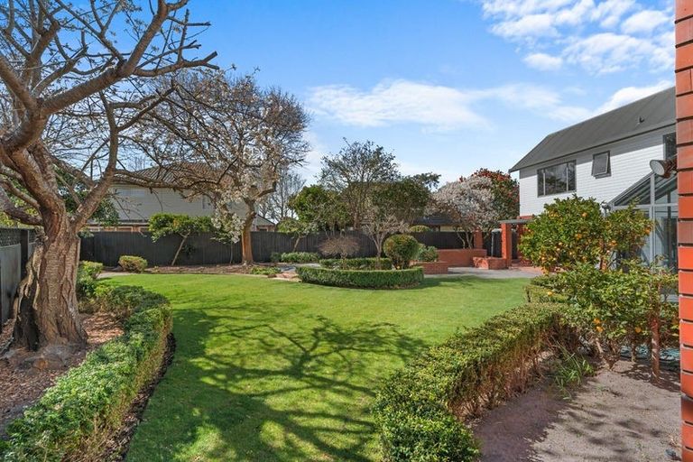 Photo of property in 15 Parkham Drive, Burnside, Christchurch, 8053