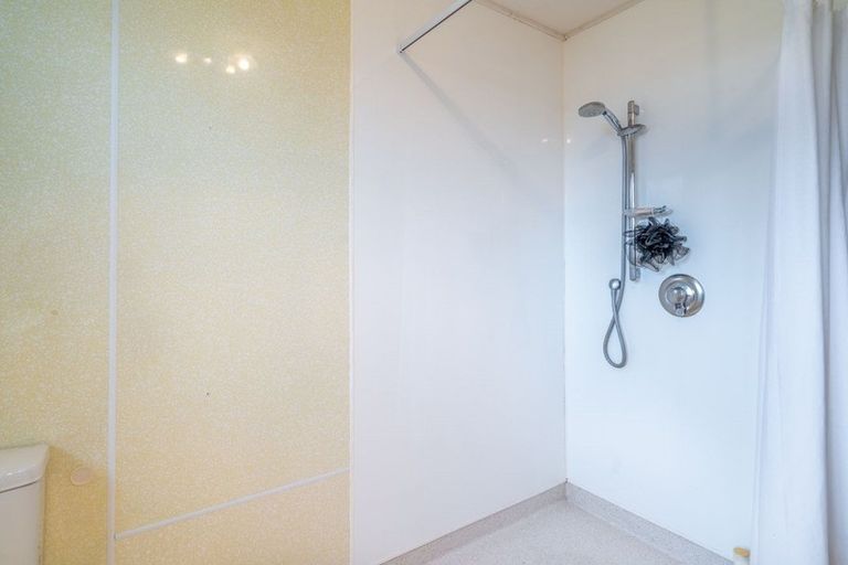 Photo of property in 12 Merlin Place, Gore, 9710