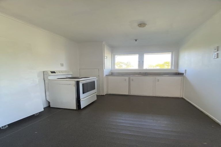Photo of property in 18 Geoffrey Place, Mangere East, Auckland, 2024