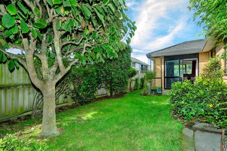 Photo of property in 2/25 Aberfoyle Place, Parklands, Christchurch, 8083