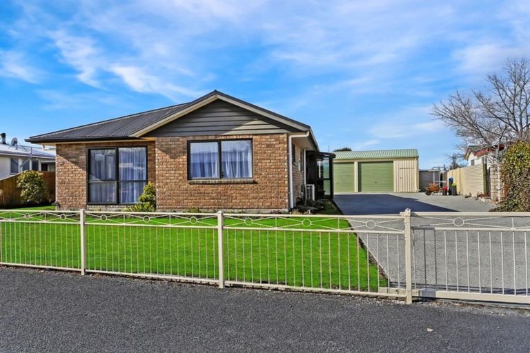 Photo of property in 2 Glencairn Road, Twizel, 7901