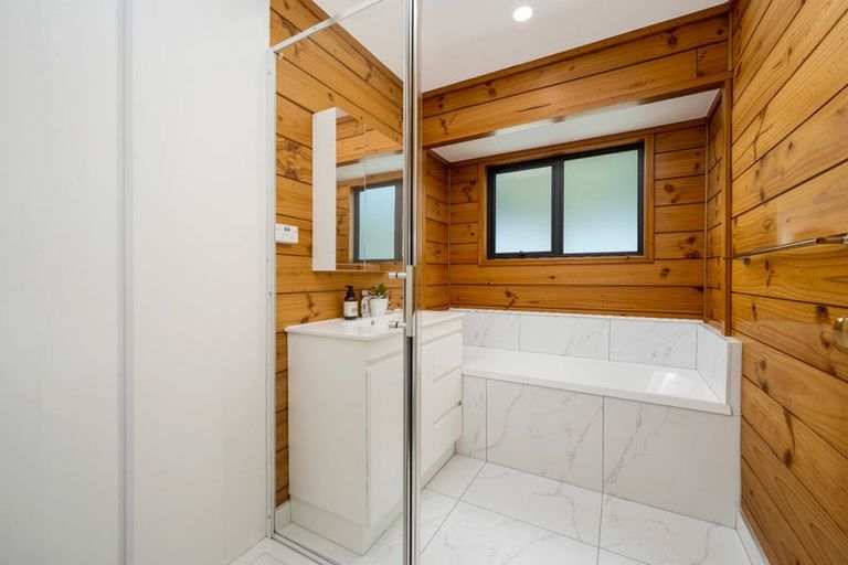 Photo of property in 5/7 Duncan Avenue, Te Atatu South, Auckland, 0610