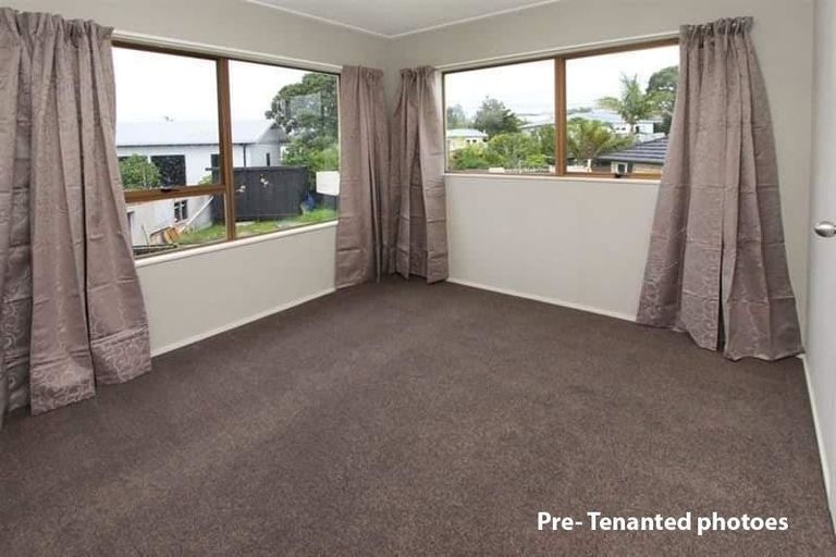 Photo of property in 6a Quo Vadis Place, Red Beach, 0932