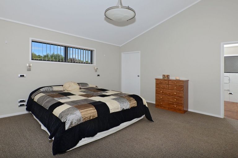 Photo of property in 8 Mcainch Place, Te Kamo, Whangarei, 0112