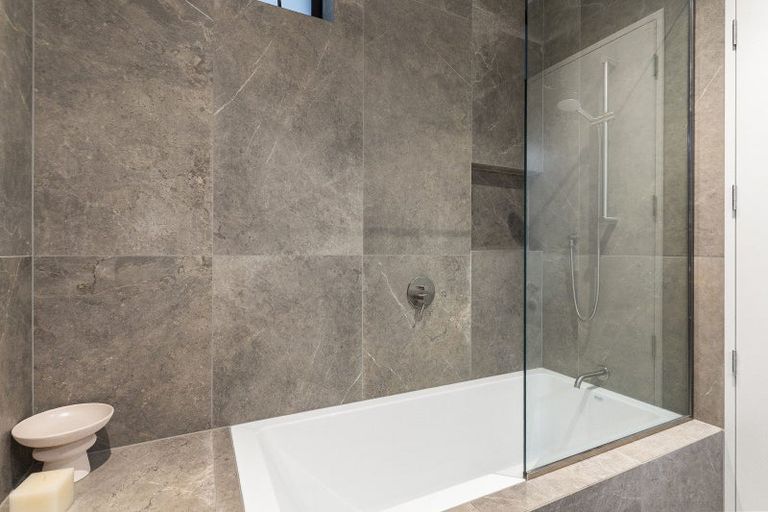 Photo of property in 73 West End Road, Westmere, Auckland, 1022