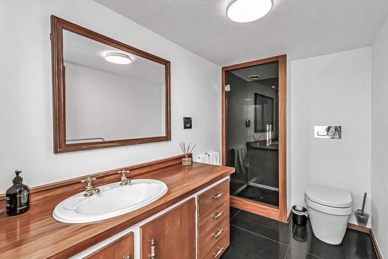 Photo of property in 21 Whareora Terrace, Cashmere, Christchurch, 8022