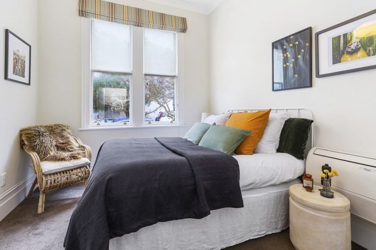 Photo of property in 130 Elizabeth Street, Mount Victoria, Wellington, 6011