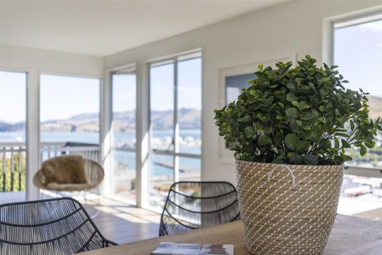 Photo of property in 4 Stevensons Steep, Lyttelton, 8082