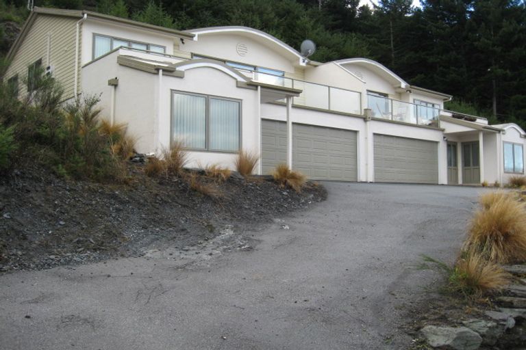 Photo of property in 3b Vanda Place, Fernhill, Queenstown, 9300