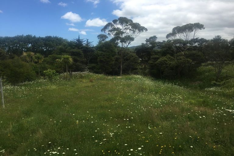 Photo of property in 695 State Highway 16, Kumeu, 0891