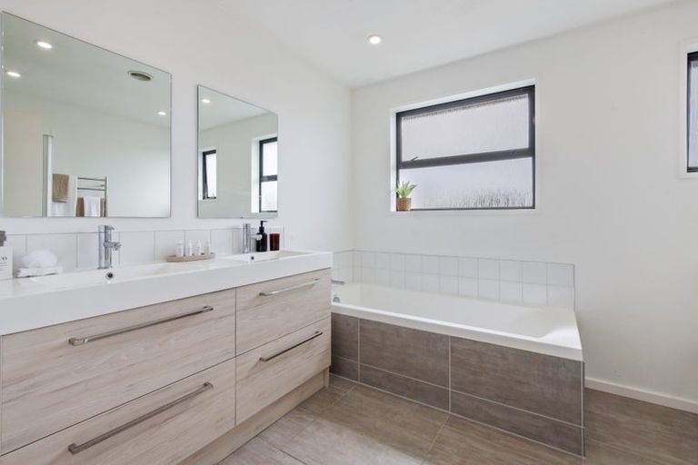 Photo of property in 61 Seddon Street, Rangiora, 7400